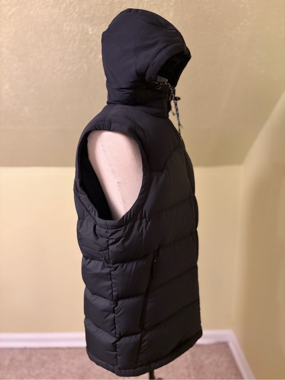 L.L. Bean Mountain Classic Down Vest Black Hooded XL Tall DownTek Puffer - Picture 4 of 10